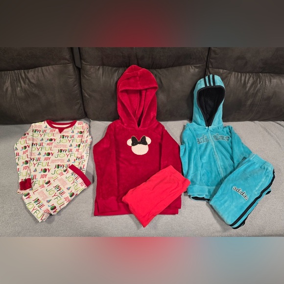 ( Bundle Of 16 ) Girl Size 7 / Size 8 - Hoodie’s, Shirt’s, Short’s, And Pant’s - Picture 2 of 3